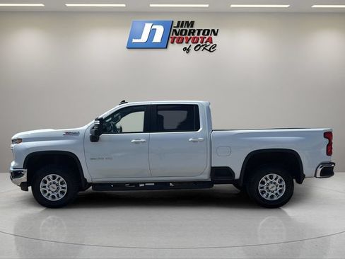 Used 2024 Chevrolet Silverado 2500 LT AWD/4WD image 8