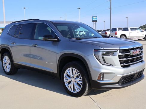 Used 2026 GMC Acadia Elevation w/ Elevation Premium Package FWD image 4