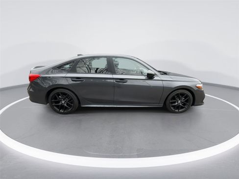 Used 2024 Honda Civic Sport image 9
