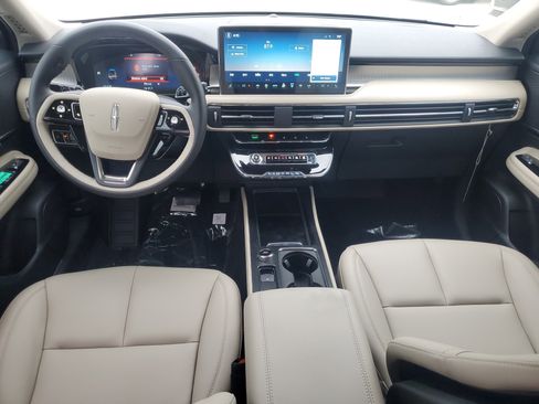 New 2025 Lincoln Corsair FWD image 8