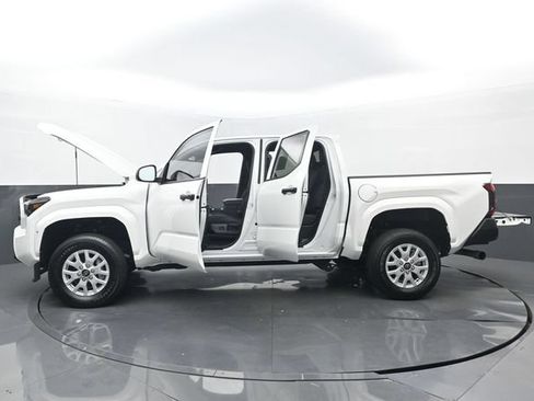 Used 2026 Toyota Tacoma SR RWD image 32