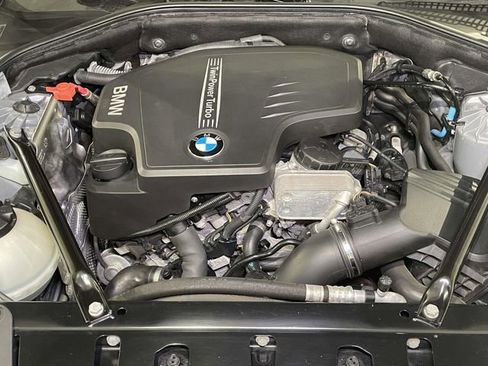 Used 2012 BMW 528i xDrive Sedan AWD/4WD image 23