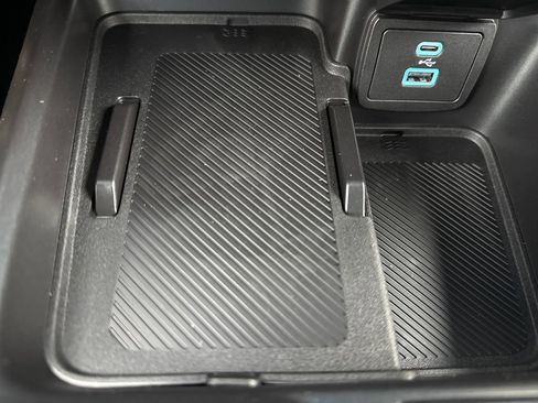 New 2025 Ford Bronco Badlands image 33