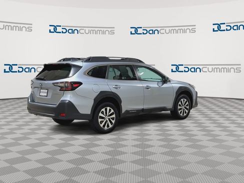 Used 2024 Subaru Outback Premium AWD/4WD image 8