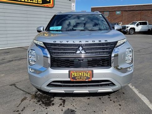 Used 2022 Mitsubishi Outlander SEL image 3