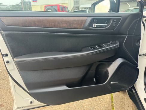 Used 2015 Subaru Outback 2.5i Limited image 17