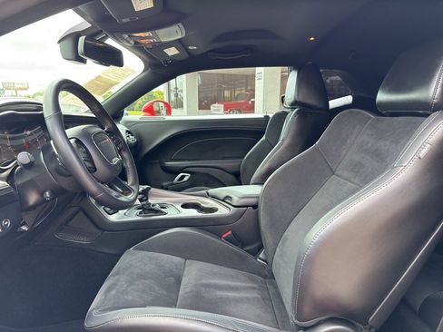 Used 2023 Dodge Challenger R/T w/ Plus Package image 16