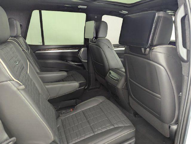 Used 2026 Cadillac Escalade Platinum Sport w/ LPO, ONYX Package AWD/4WD image 21