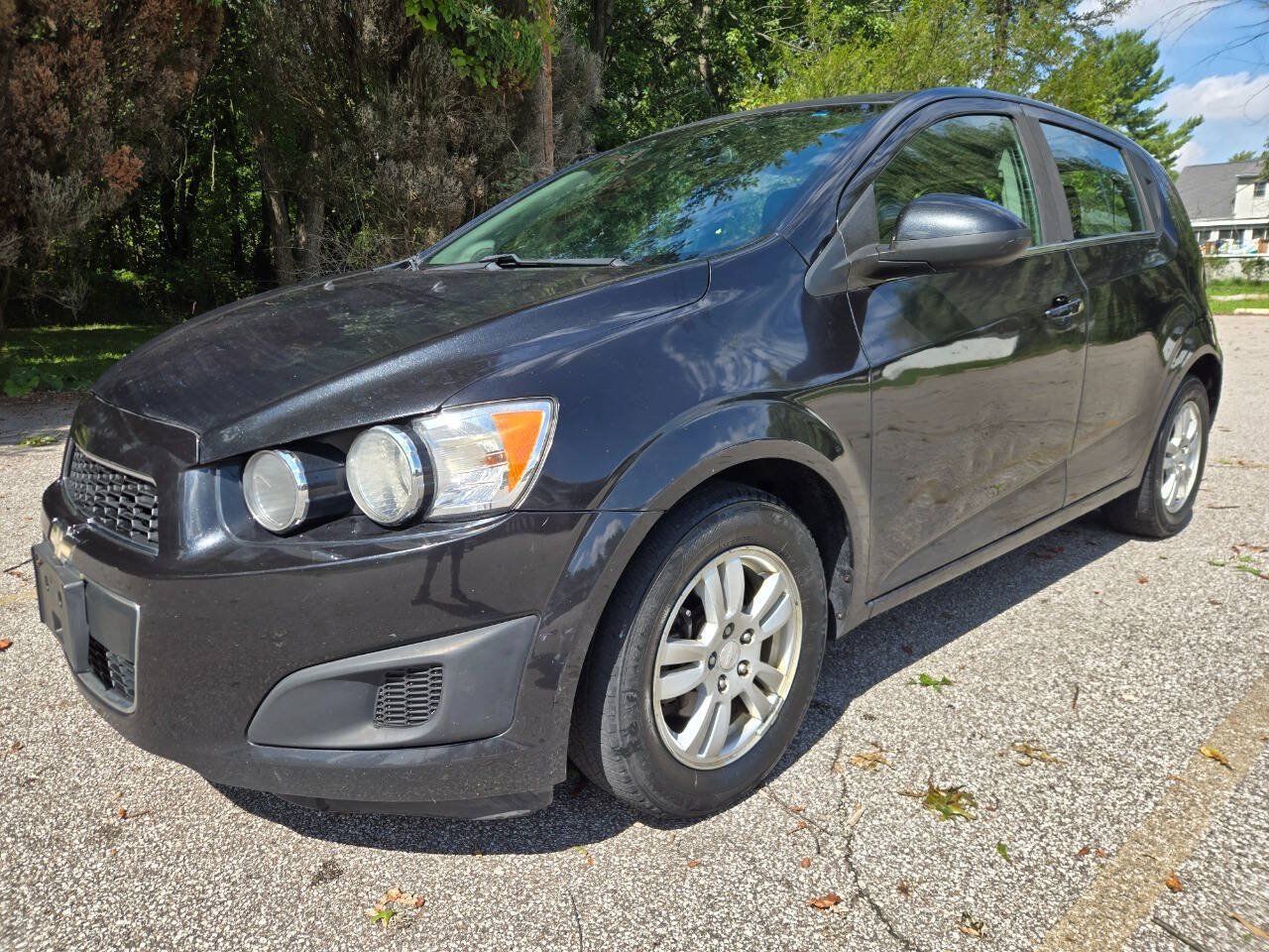 Used 2013 Chevrolet Sonic LT FWD image 2