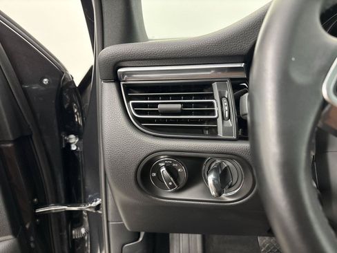 Used 2021 Porsche Macan w/ Premium Package AWD/4WD image 31