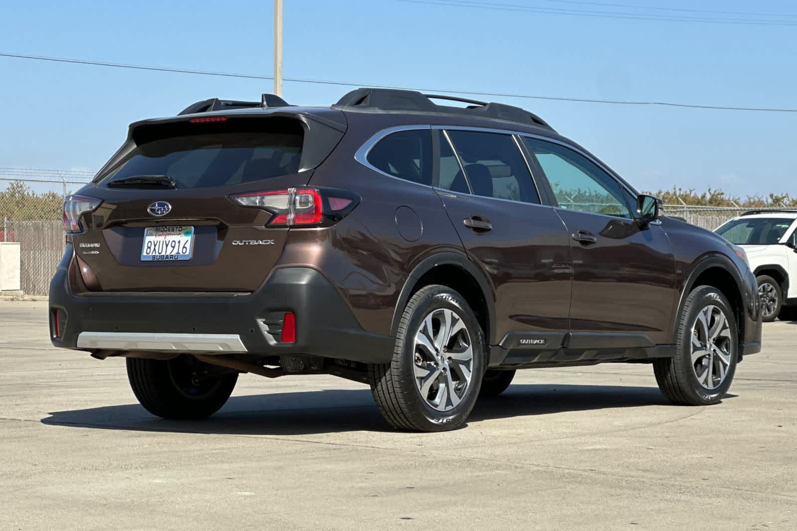 Used 2021 Subaru Outback Limited AWD/4WD image 3