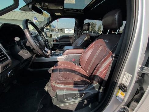 Used 2017 Ford F150 Platinum w/ Equipment Group 701A Luxury AWD/4WD image 12