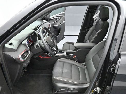 Used 2022 Chevrolet TrailBlazer RS w/ Sun and Liftgate Package AWD/4WD image 12