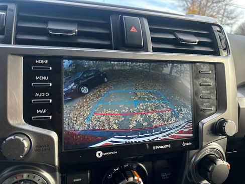 Used 2023 Toyota 4Runner SR5 Premium w/ Moonroof Package image 10