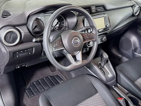 Certified 2022 Nissan Versa S w/ Trunk Package image 11