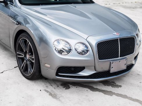Used 2017 Bentley Flying Spur S V8 AWD/4WD image 4