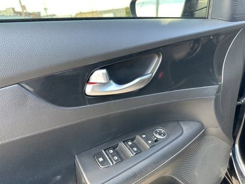 Used 2023 Kia Forte GT-Line w/ GT-Line Premium Package image 15