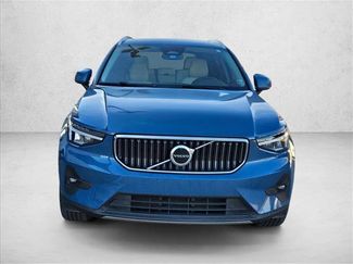 Used 2023 Volvo XC40 B5 Plus video 2