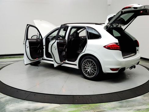 Used 2013 Porsche Cayenne GTS AWD/4WD image 12
