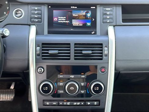 Used 2019 Land Rover Discovery Sport SE AWD/4WD image 14