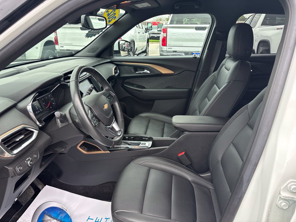 Used 2023 Chevrolet TrailBlazer ACTIV w/ Convenience Package AWD/4WD image 16