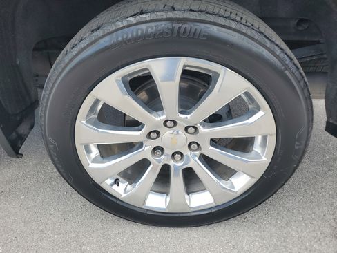 Used 2021 Chevrolet Silverado 1500 High Country image 9