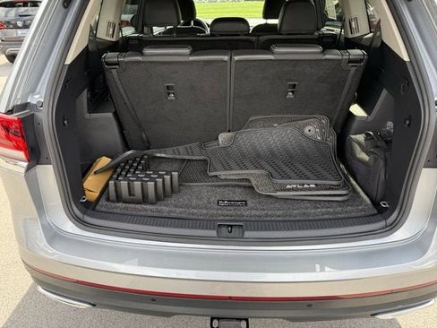 Certified 2022 Volkswagen Atlas SE image 7