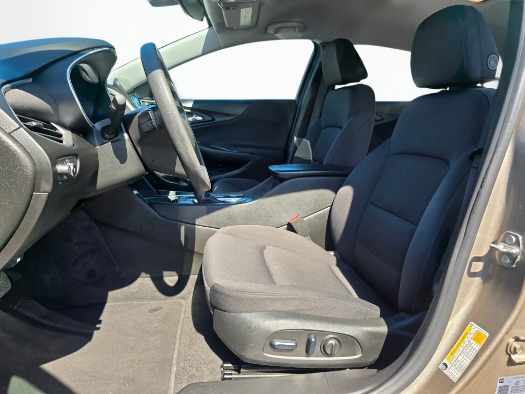 Used 2024 Chevrolet Malibu LT FWD image 12