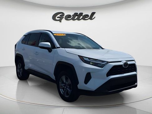 Used 2024 Toyota RAV4 XLE FWD image 3