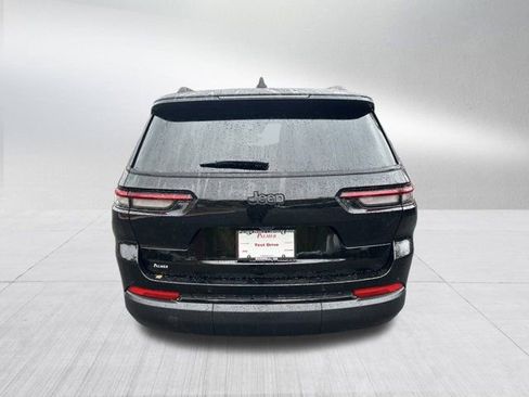 New 2025 Jeep Grand Cherokee L Altitude image 6