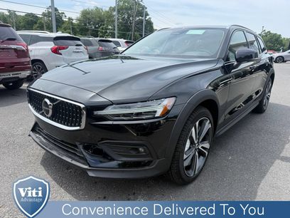 New 2026 Volvo V60 B5 Cross Country Plus w/ Climate Package