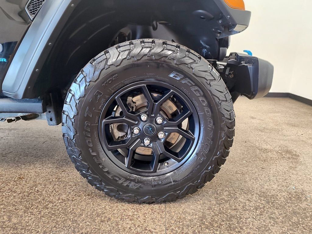 Used 2024 Jeep Wrangler Unlimited AWD/4WD image 22
