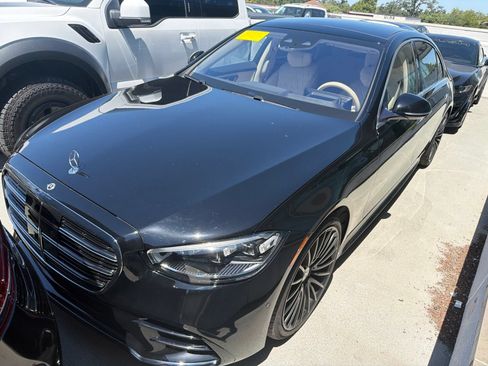 Used 2022 Mercedes-Benz S 580 4MATIC Sedan image 1