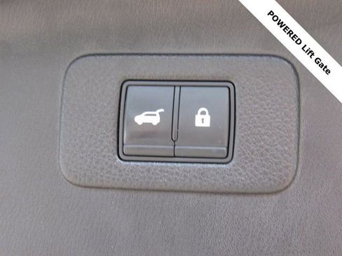 Used 2022 Nissan Armada SL image 7