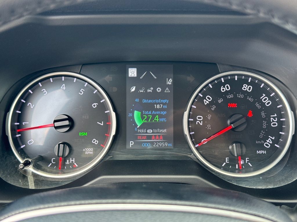 Used 2022 Toyota RAV4 XLE Premium FWD image 29