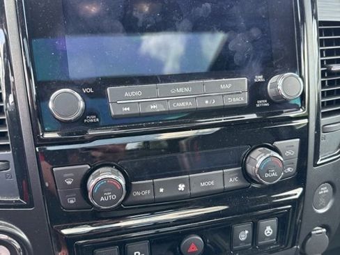 Used 2024 Nissan Titan PRO-4X w/ Pro-4x Convenience Package image 14