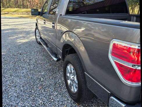 Used 2012 Ford F150 XLT w/ XLT Chrome Pkg image 10