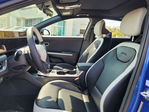 New 2025 Kia K4 GT-Line Turbo w/ GT-Line Premium Package FWD image 9