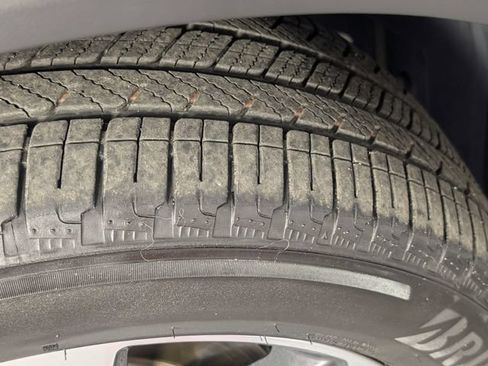 Used 2025 Honda Pilot Elite image 9