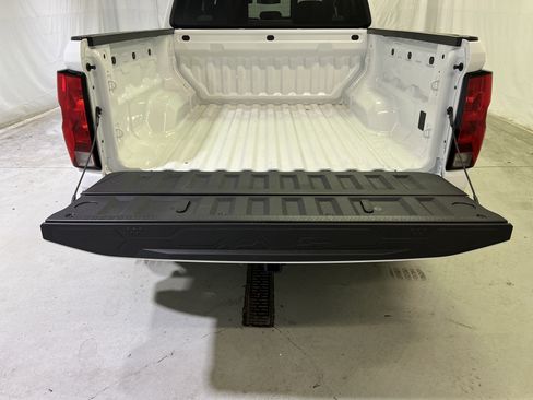 Used 2026 Chevrolet Colorado LT w/ Advanced Trailering Package RWD image 14