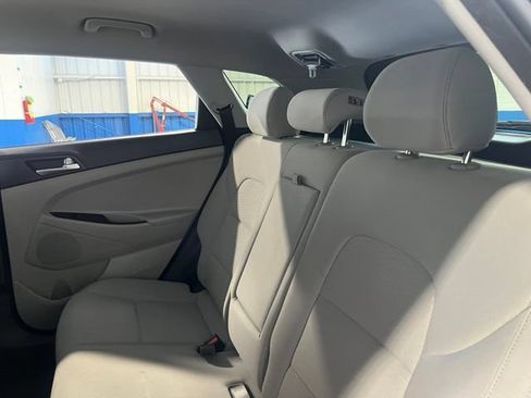 Used 2019 Hyundai Tucson Value FWD image 18