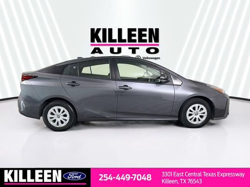 Used 2022 Toyota Prius LE FWD image 10