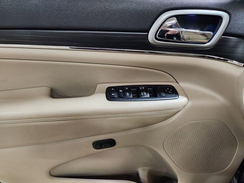 Used 2019 Jeep Grand Cherokee Limited image 43