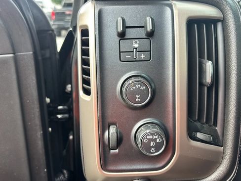 Used 2019 GMC Sierra 3500 Denali AWD/4WD image 22
