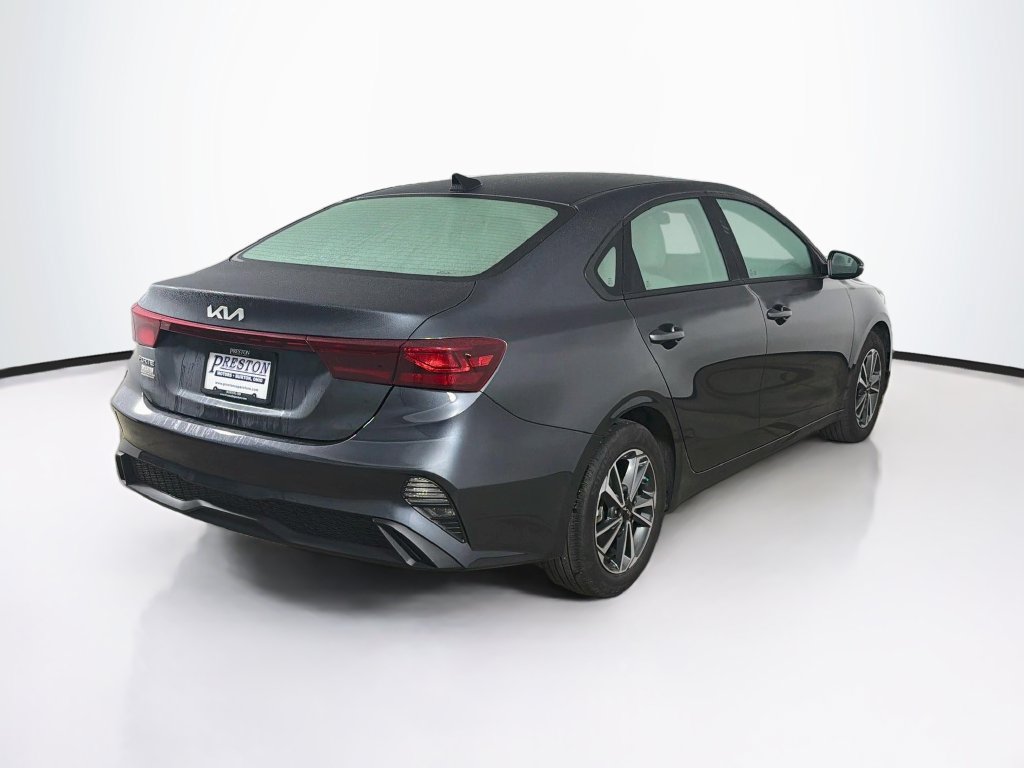 Certified 2023 Kia Forte LXS w/ LXS Technology Package FWD image 5