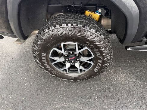 Certified 2024 GMC Canyon AT4X AWD/4WD image 29