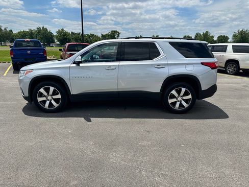 Used 2020 Chevrolet Traverse LT w/ LT Premium Package FWD image 6