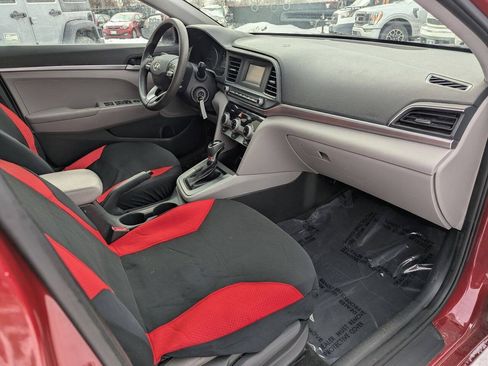Used 2019 Hyundai Elantra SE FWD image 10