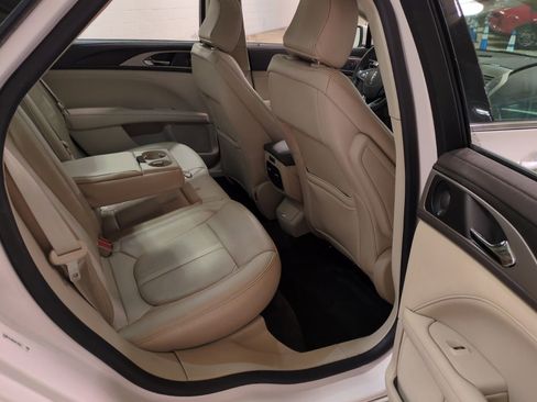 Used 2020 Lincoln MKZ Reserve w/ Elements Package image 13