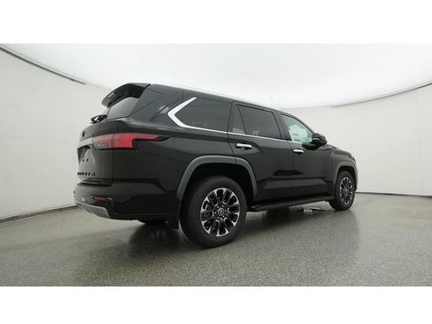 Used 2024 Toyota Sequoia Limited w/ Tow Technology Package AWD/4WD image 31